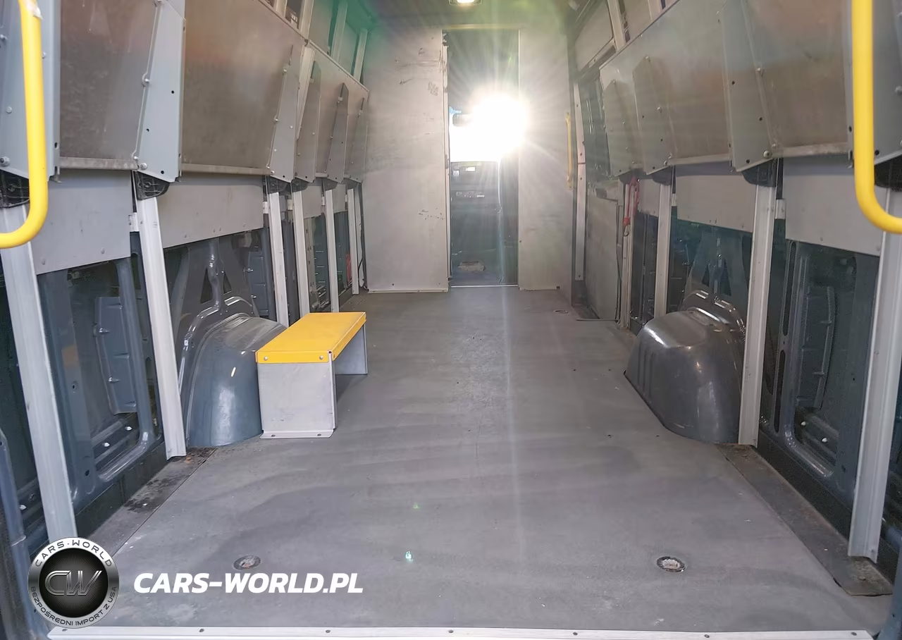 2019 Mercedes-Benz Sprinter 2500 High Roof V6 VIN:WD4PF1CD6KP152673 - 22