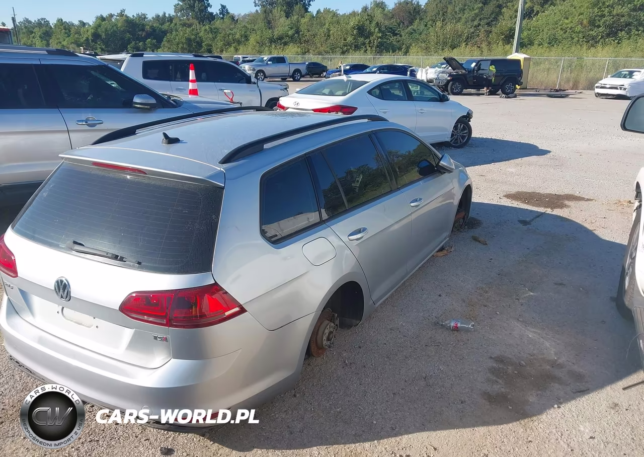 2017 Volkswagen Golf Sportwagen VIN:3VWC17AU5HM527008 - 4