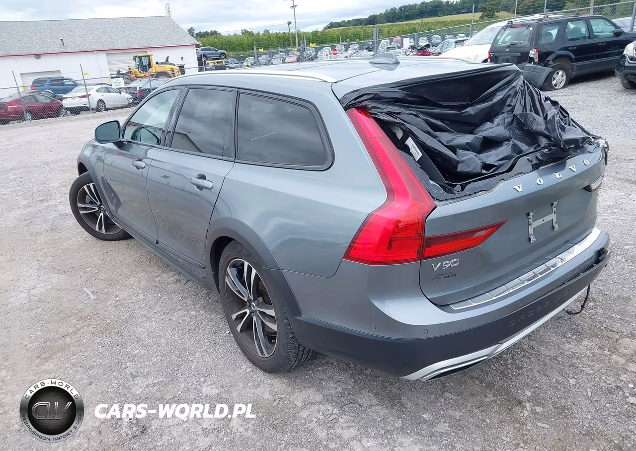 2018 Volvo V90 Cross Country T5 VIN:YV4102NK5J1021333 - 3