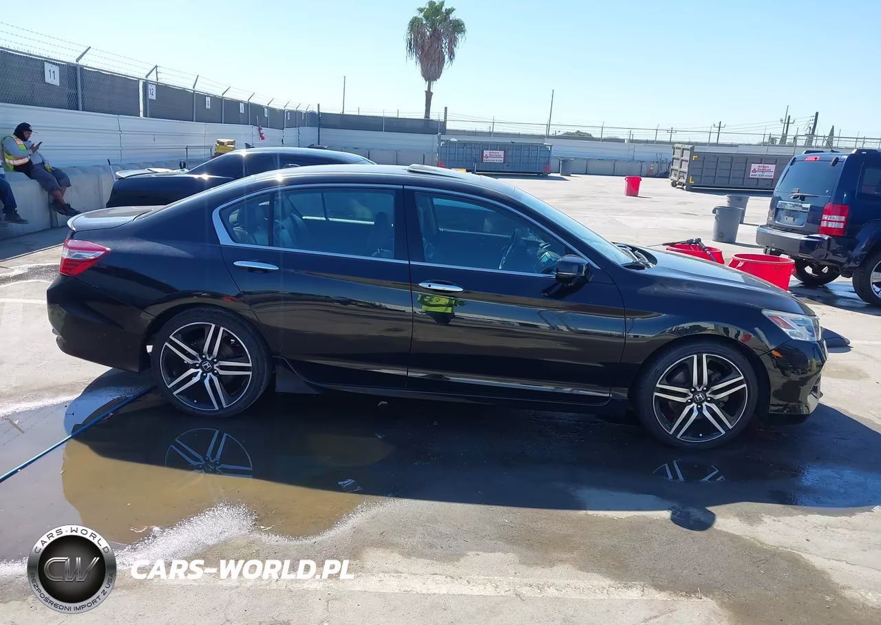 2017 Honda Accord Touring V6 VIN:1HGCR3F91HA021196 - 13