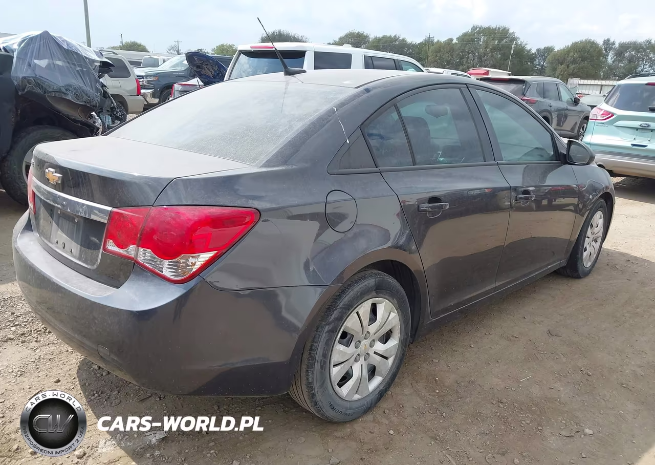 2014 Chevrolet Cruze Ls Auto VIN:1G1PA5SH4E7141995 - 4