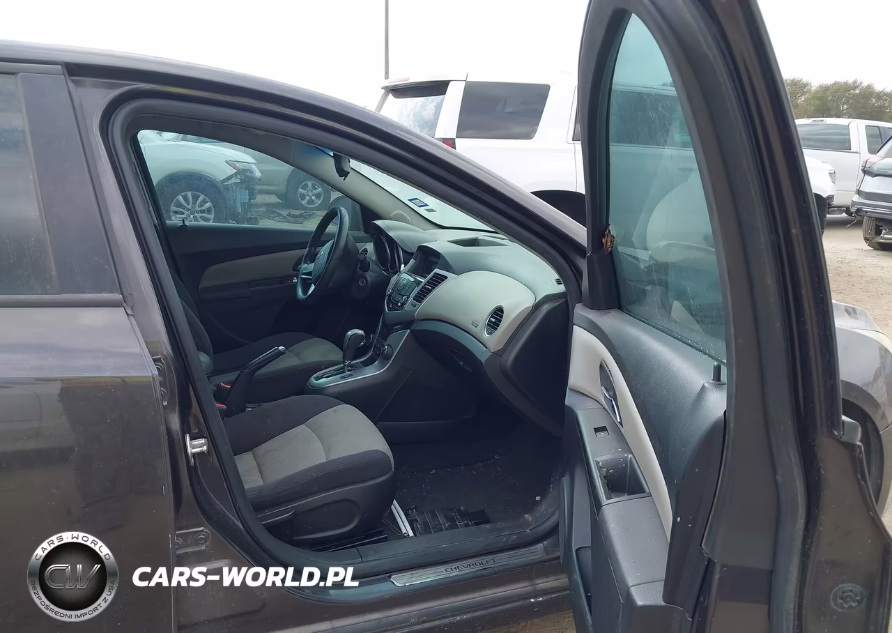 2014 Chevrolet Cruze Ls Auto VIN:1G1PA5SH4E7141995 - 5