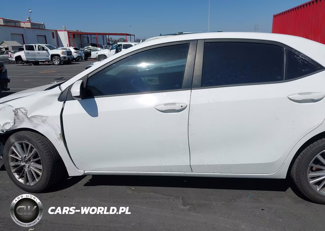 2015 Toyota Corolla Le Plus VIN:5YFBURHE7FP316981 - 15