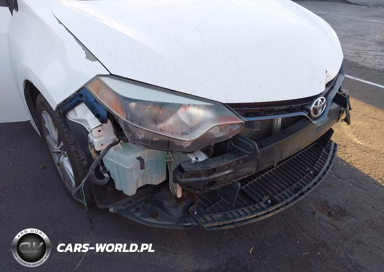 2015 Toyota Corolla Le Plus VIN:5YFBURHE7FP316981 - 18