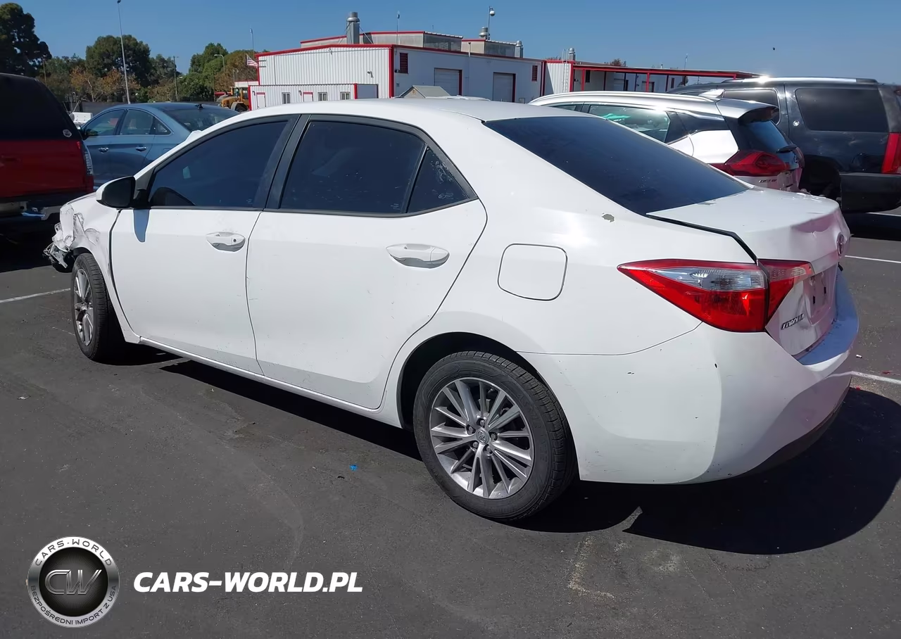 2015 Toyota Corolla Le Plus VIN:5YFBURHE7FP316981 - 3
