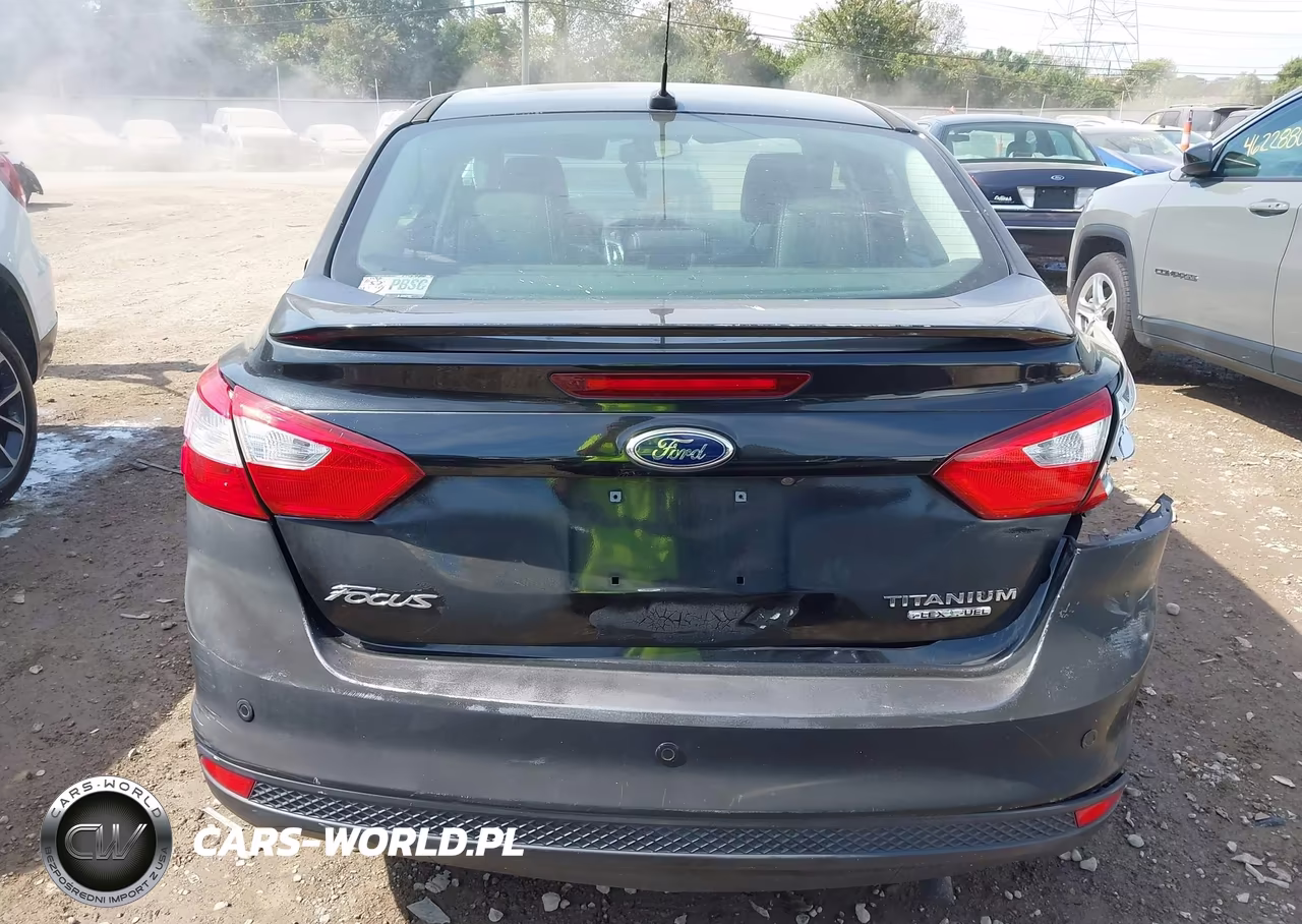 2012 Ford Focus Titanium VIN:1FAHP3J23CL370416 - 16