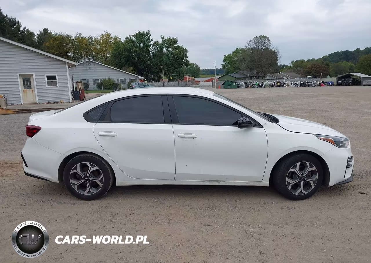 2021 Kia Forte Lxs VIN:3KPF24AD6ME283241 - 13