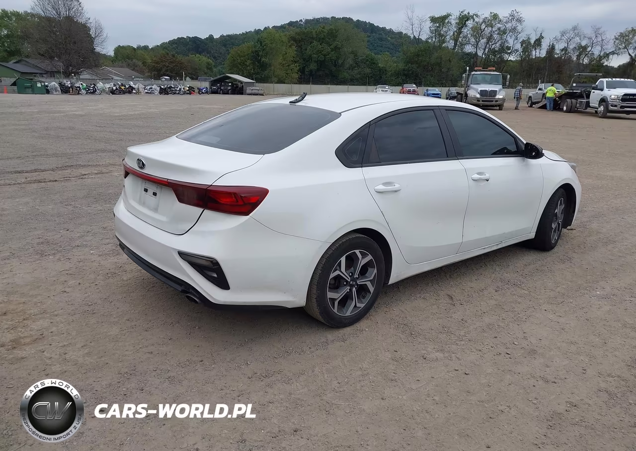 2021 Kia Forte Lxs VIN:3KPF24AD6ME283241 - 4