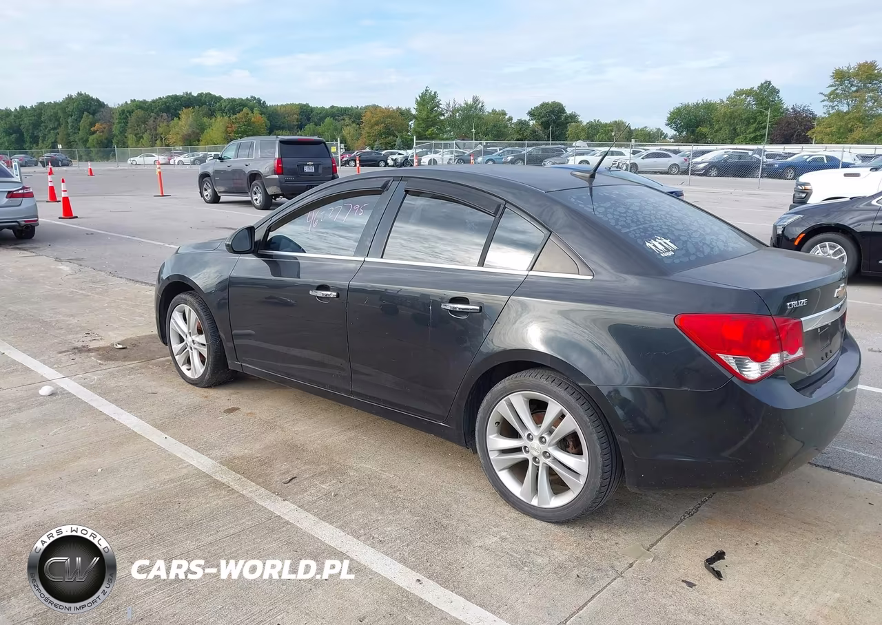 2011 Chevrolet Cruz VIN:1G1PH5S91B7126404 - 3
