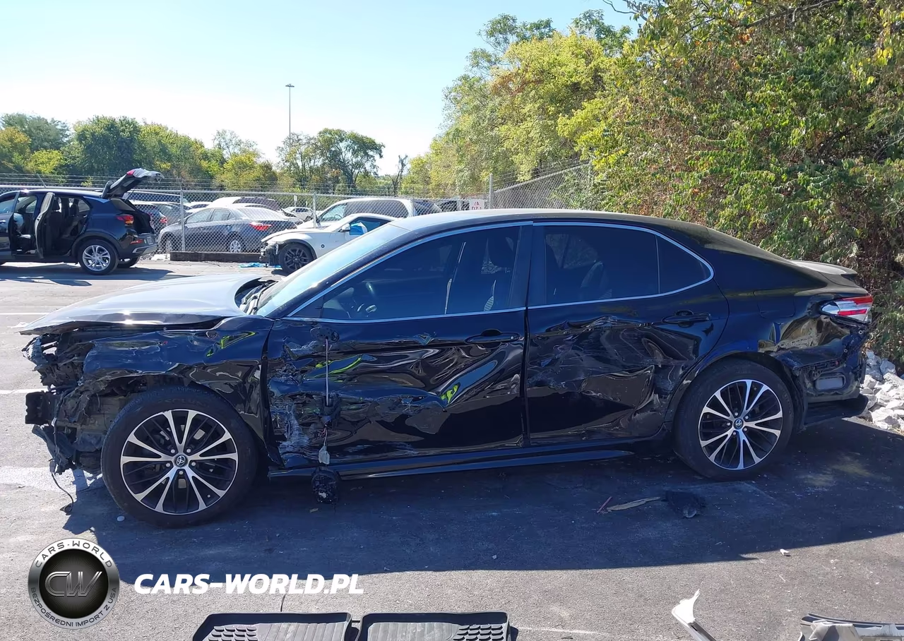 2018 Toyota Camry Se VIN:4T1B11HK5JU576142 - 14