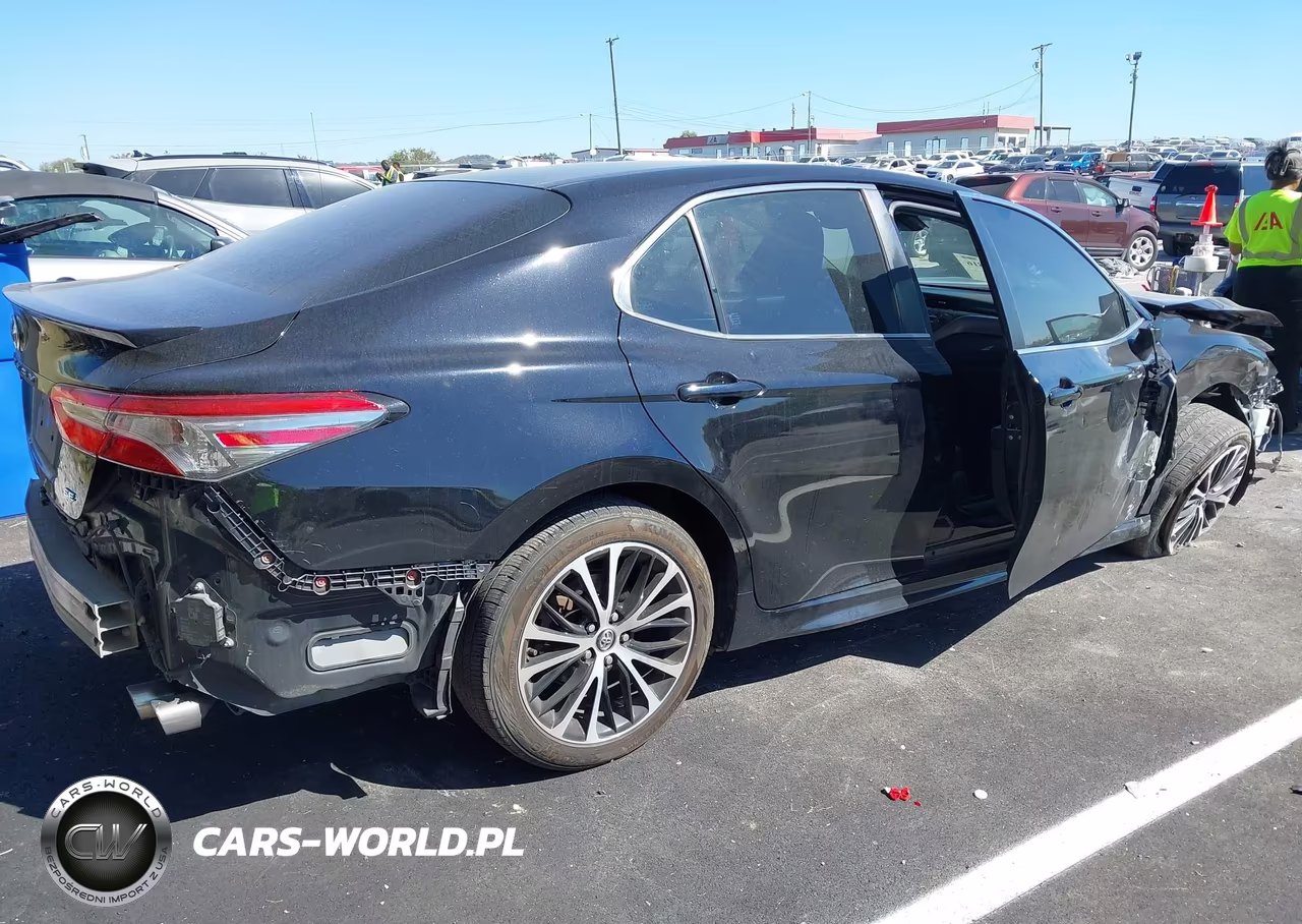 2018 Toyota Camry Se VIN:4T1B11HK5JU576142 - 4