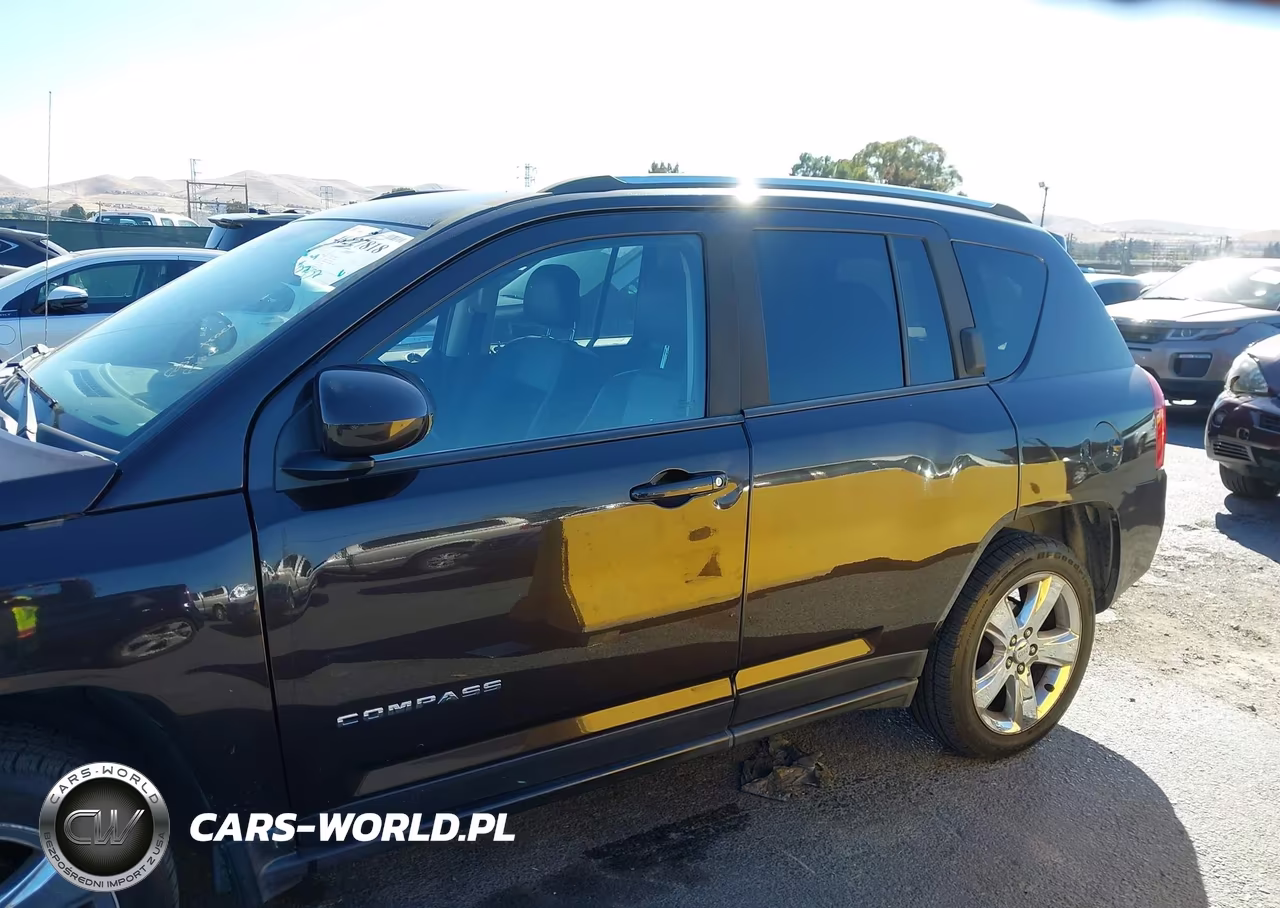 2014 Jeep Compass Latitude VIN:1C4NJDEB0ED714067 - 14