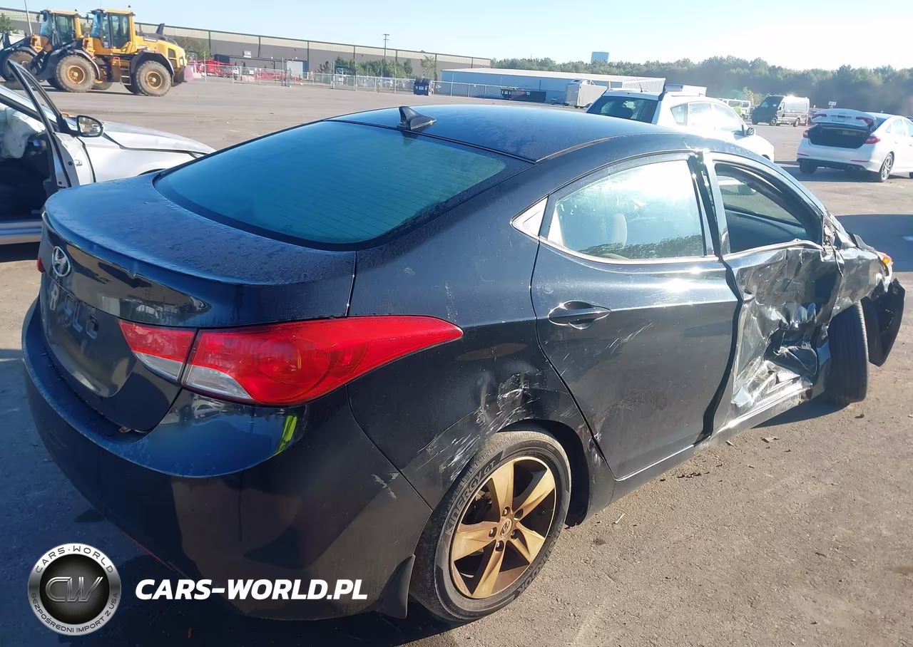 2013 Hyundai Elantra Gls VIN:5NPDH4AEXDH234358 - 4