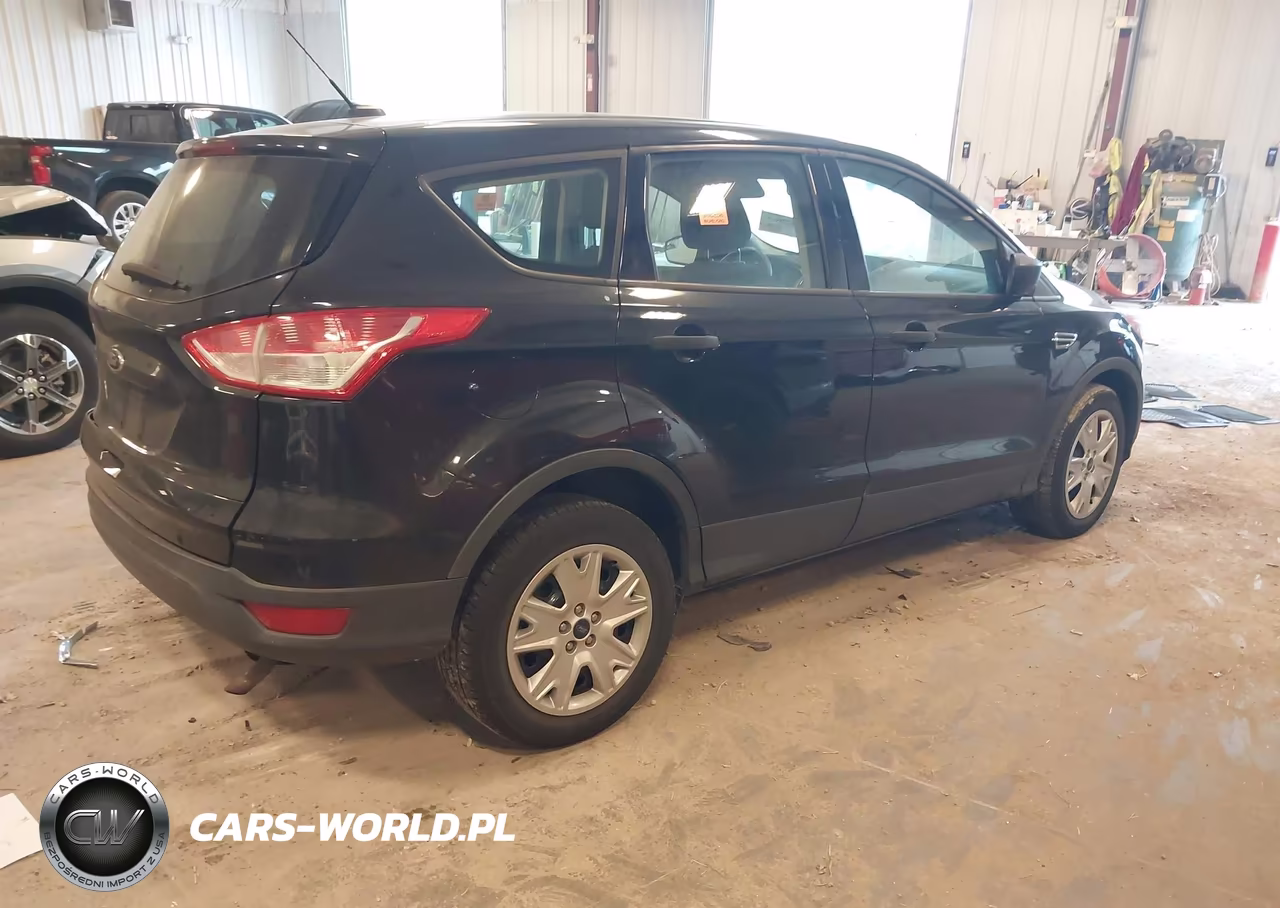 2013 Ford Escape S VIN:1FMCU0F73DUC92095 - 4