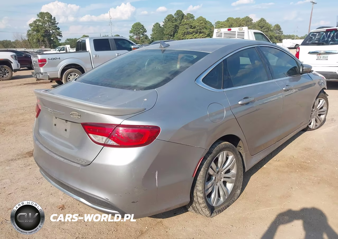 2015 Chrysler 200 Limited VIN:1C3CCCAB9FN702632 - 4