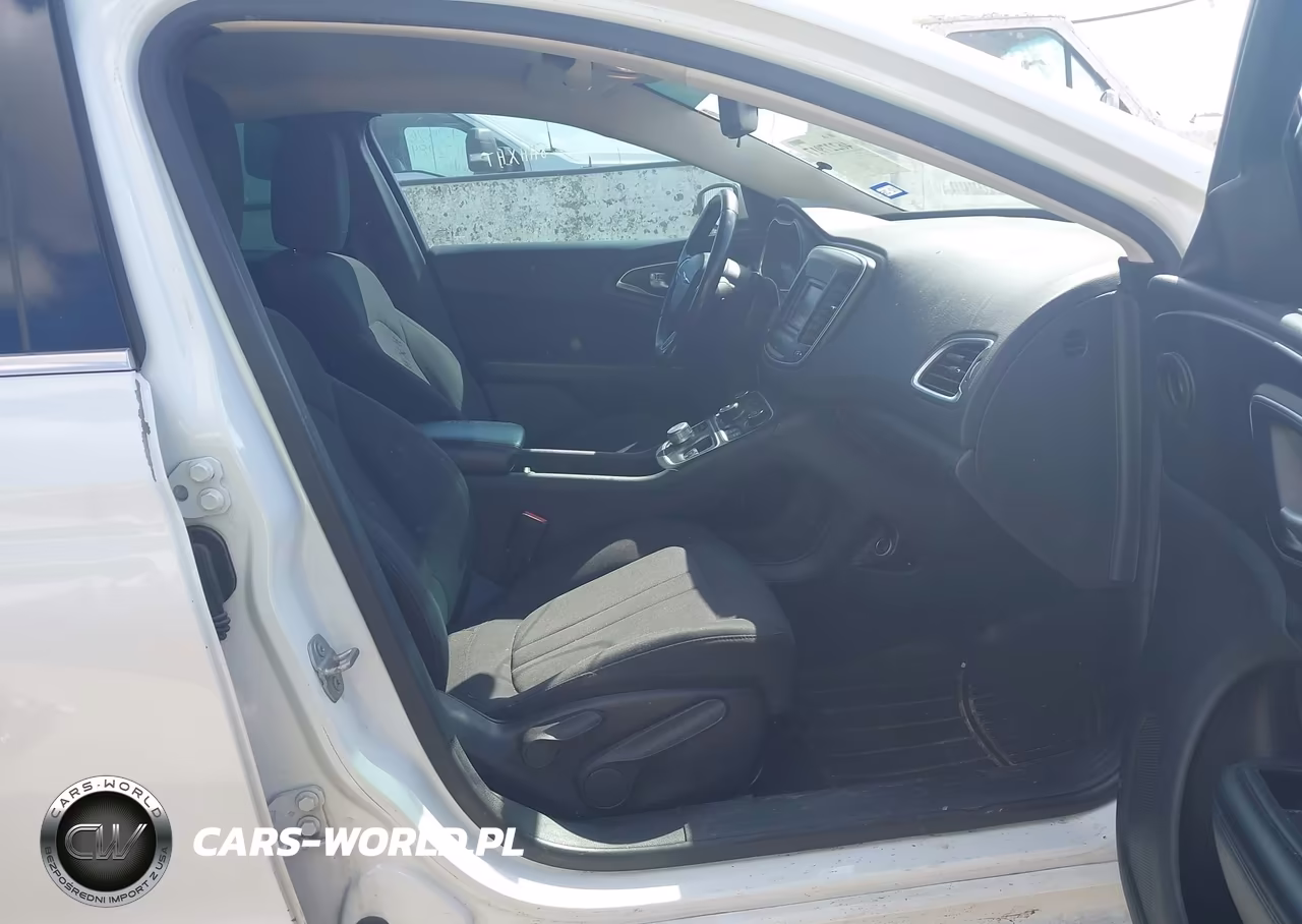 2015 Chrysler 200 Limited VIN:1C3CCCAB0FN649836 - 5