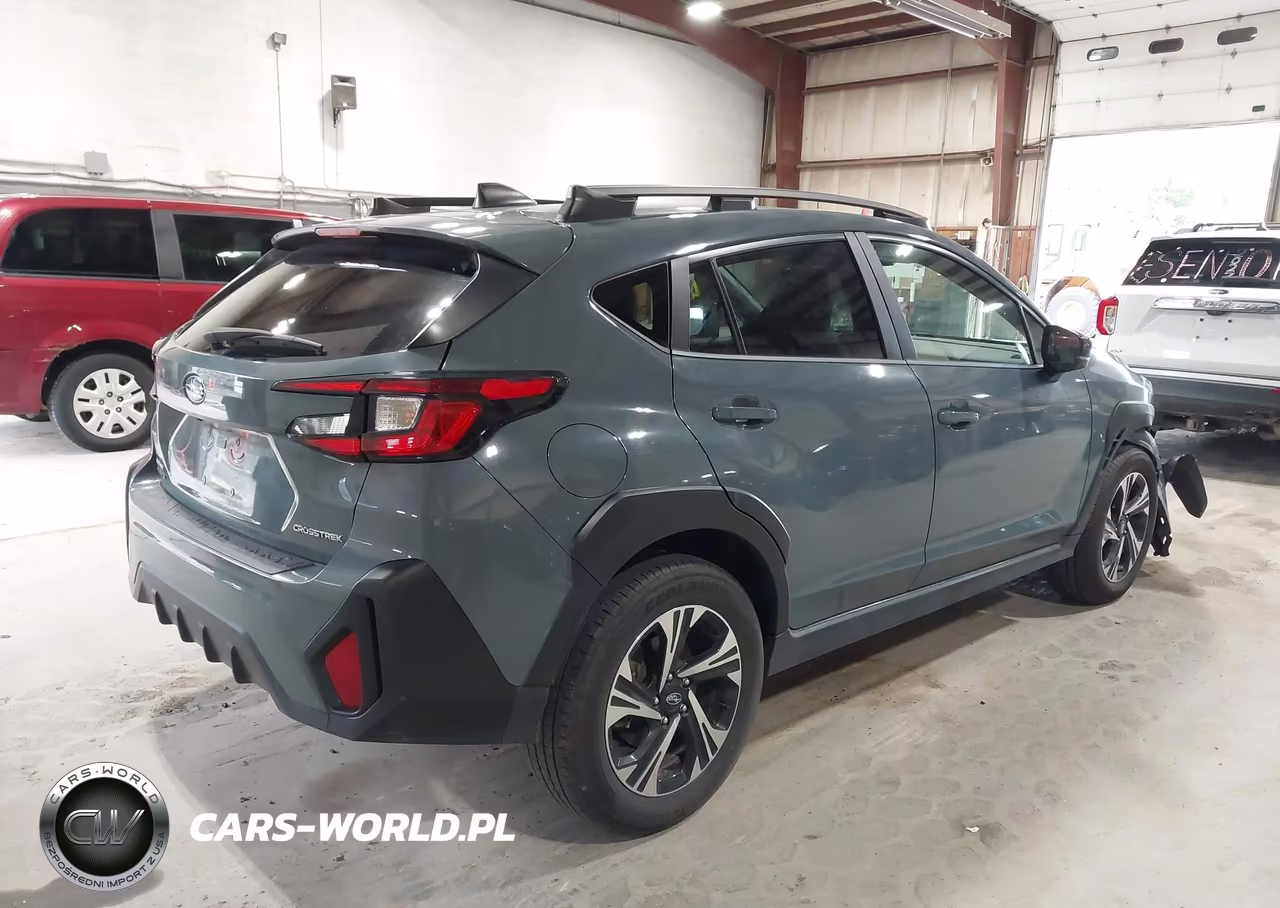 2024 Subaru Crosstrek Premium VIN:JF2GUADC1R8904775 - 4