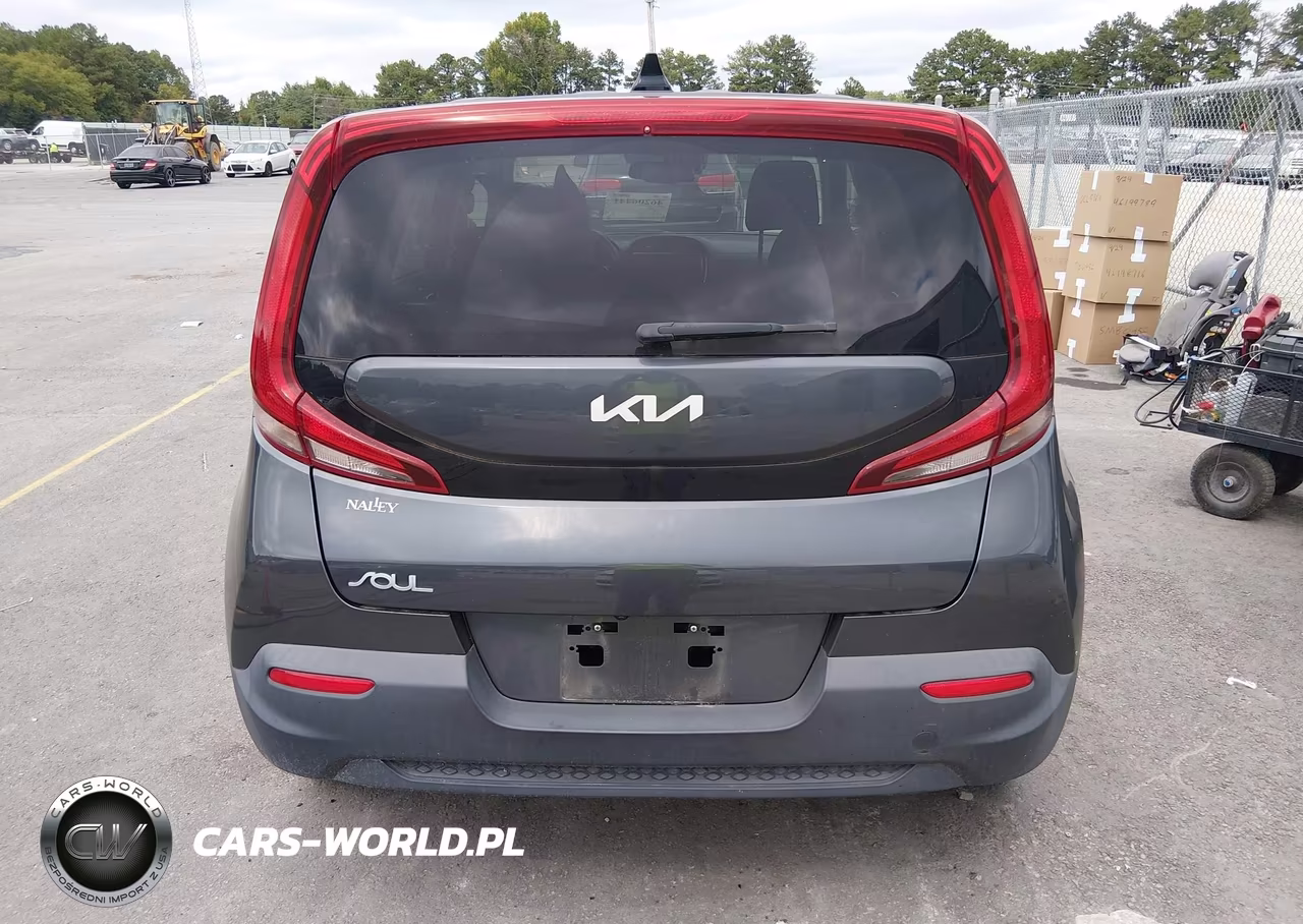2022 Kia Soul S VIN:KNDJ23AU9N7817628 - 16