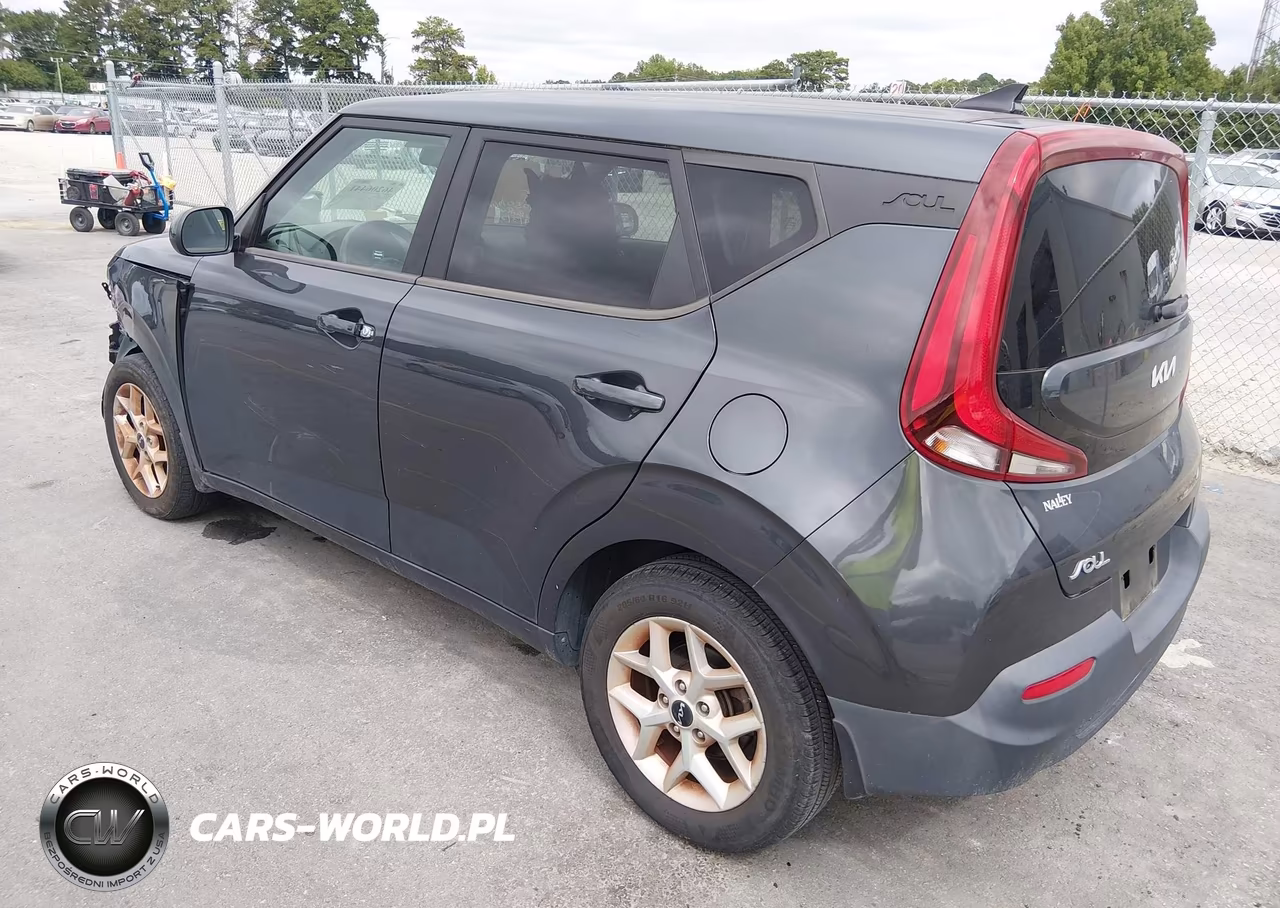 2022 Kia Soul S VIN:KNDJ23AU9N7817628 - 3