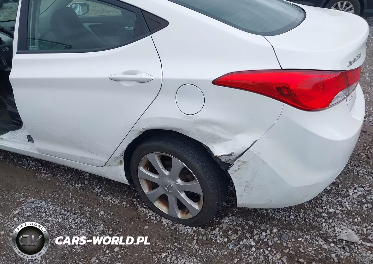 2013 Hyundai Elantra Limited VIN:5NPDH4AE6DH427767 - 6