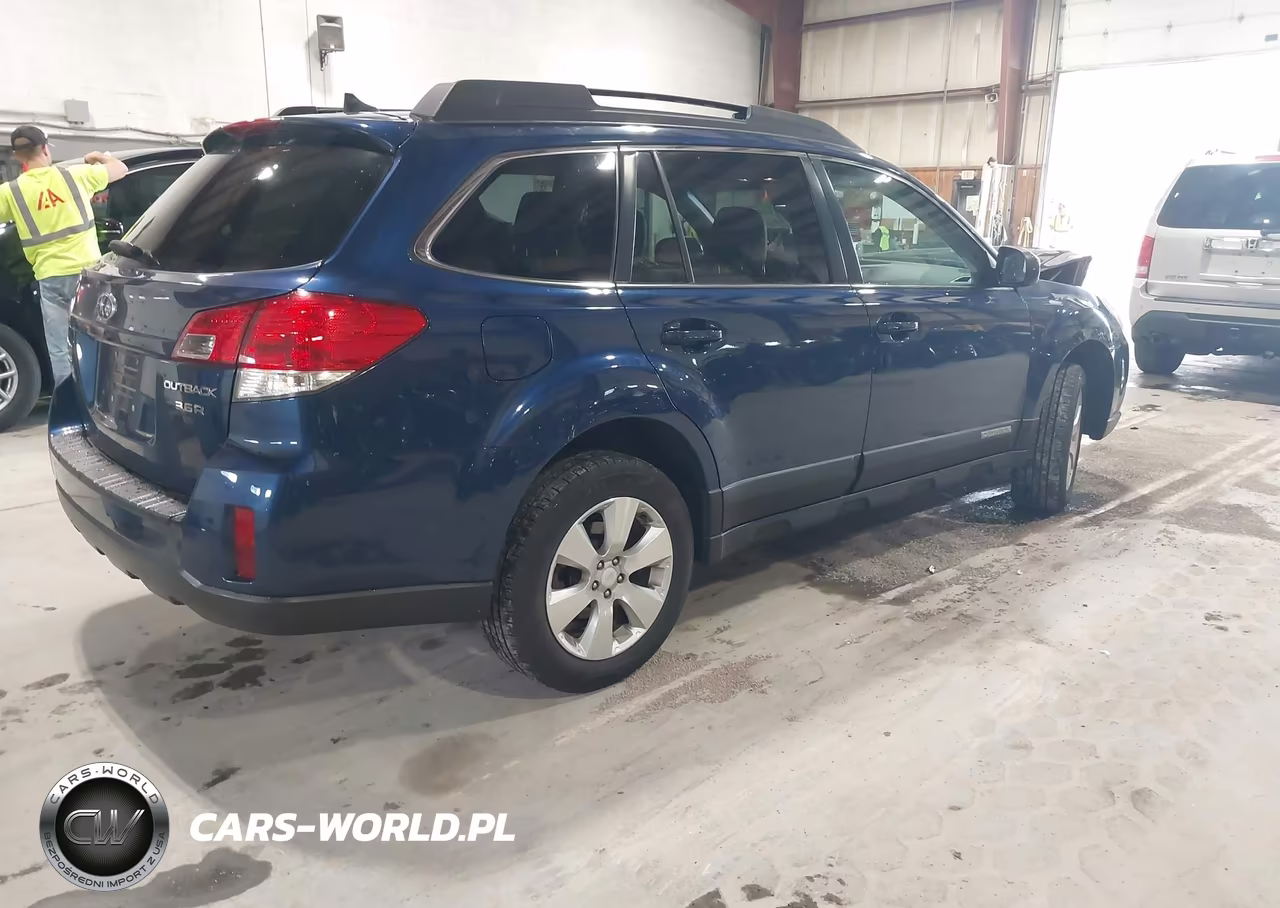 2011 Subaru Outback 3.6R Limited VIN:4S4BRDKC3B2323071 - 4