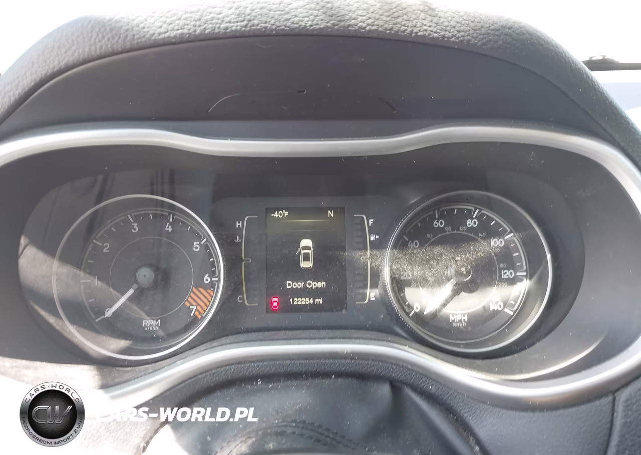 2014 Jeep Cherokee Latitude VIN:1C4PJMCB1EW174115 - 7