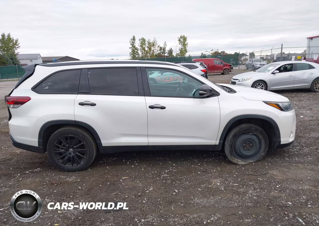 2019 Toyota Highlander Se VIN:5TDKZRFH7KS314518 - 13
