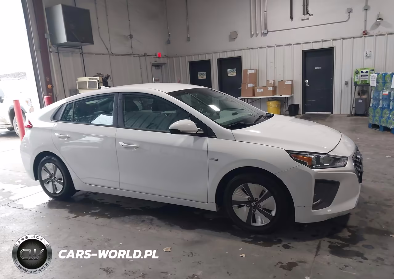 2020 Hyundai Ioniq Hybrid Blue VIN:KMHC65LC4LU233371 - 18