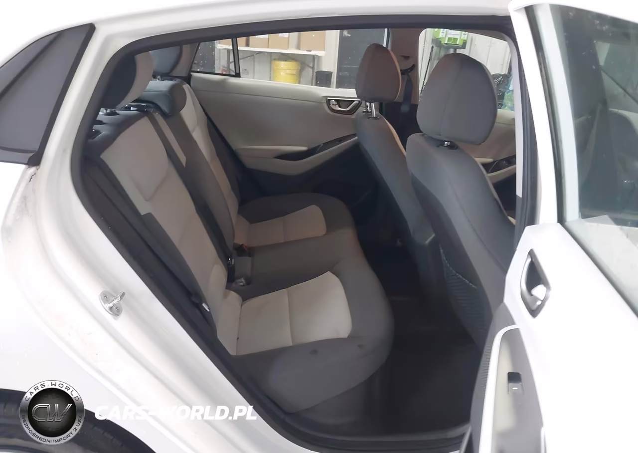 2020 Hyundai Ioniq Hybrid Blue VIN:KMHC65LC4LU233371 - 8