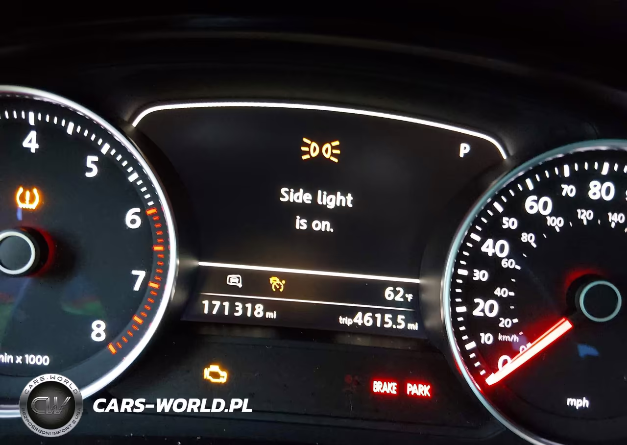 2017 Volkswagen Touareg V6 Wolfsburg Edition VIN:WVGRF7BP9HD003990 - 15