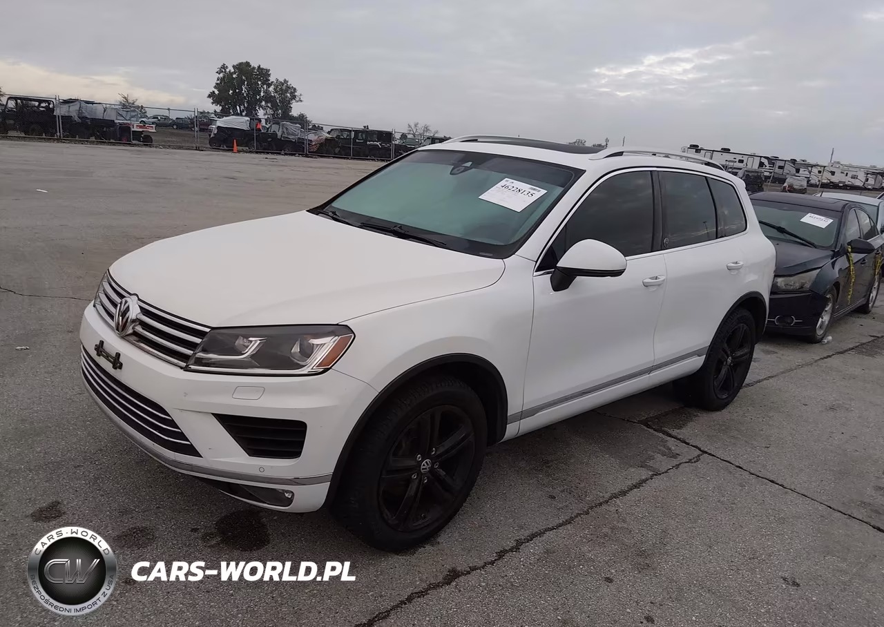 2017 Volkswagen Touareg V6 Wolfsburg Edition VIN:WVGRF7BP9HD003990 - 2