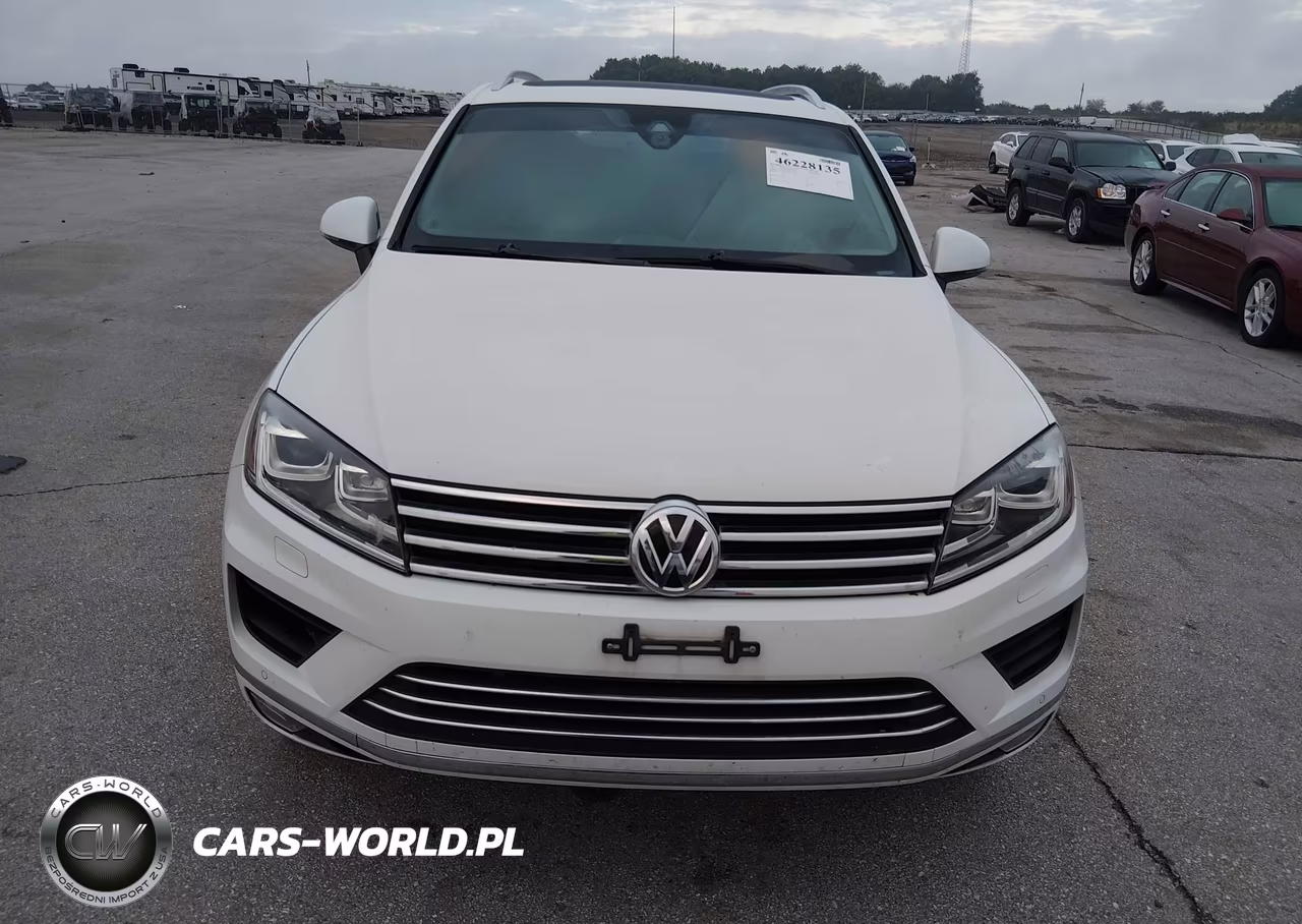 2017 Volkswagen Touareg V6 Wolfsburg Edition VIN:WVGRF7BP9HD003990 - 6