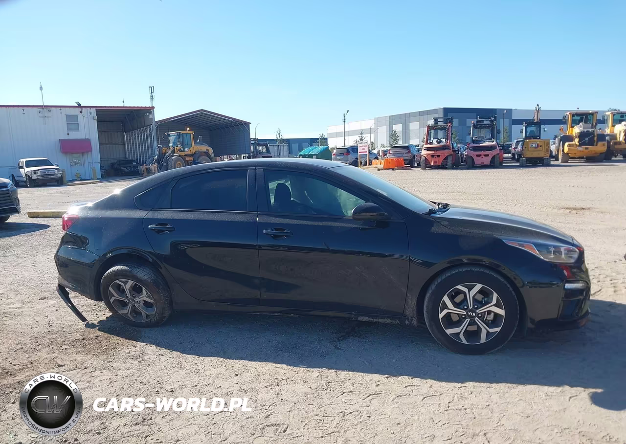 2021 Kia Forte Lxs VIN:3KPF24AD4ME390322 - 13