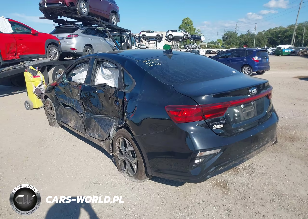 2021 Kia Forte Lxs VIN:3KPF24AD4ME390322 - 3