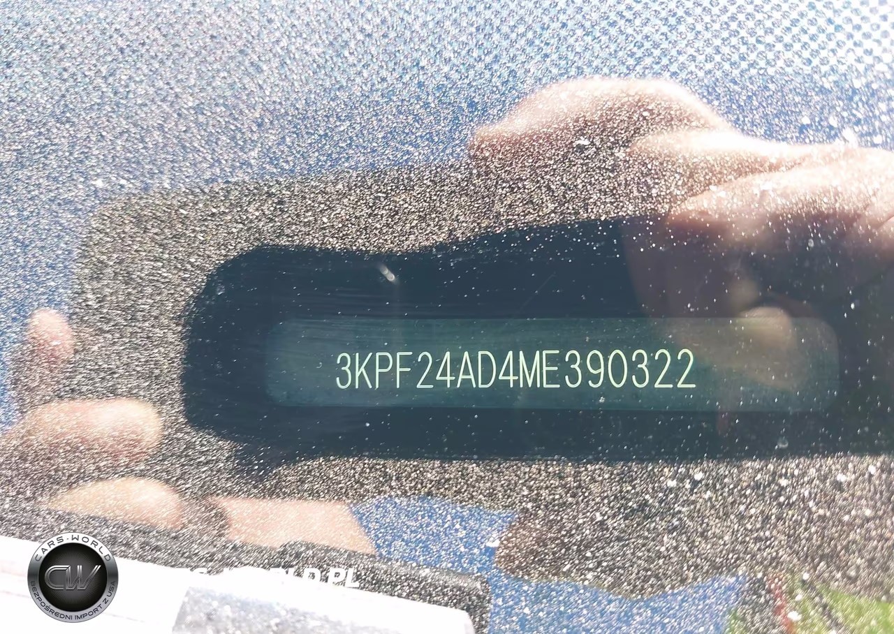 2021 Kia Forte Lxs VIN:3KPF24AD4ME390322 - 9