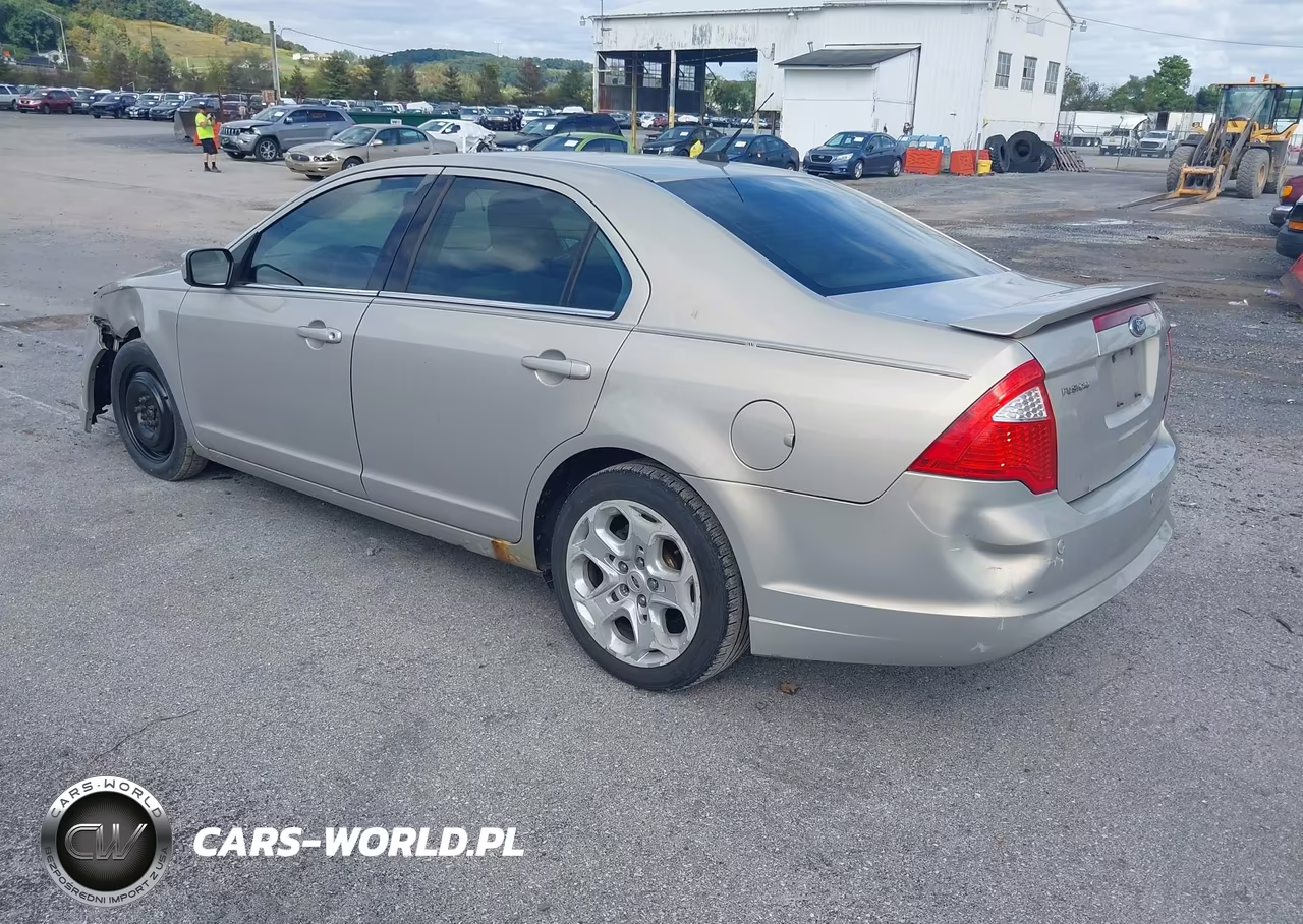 2010 Ford Fusion Se VIN:3FAHP0HA5AR364708 - 3