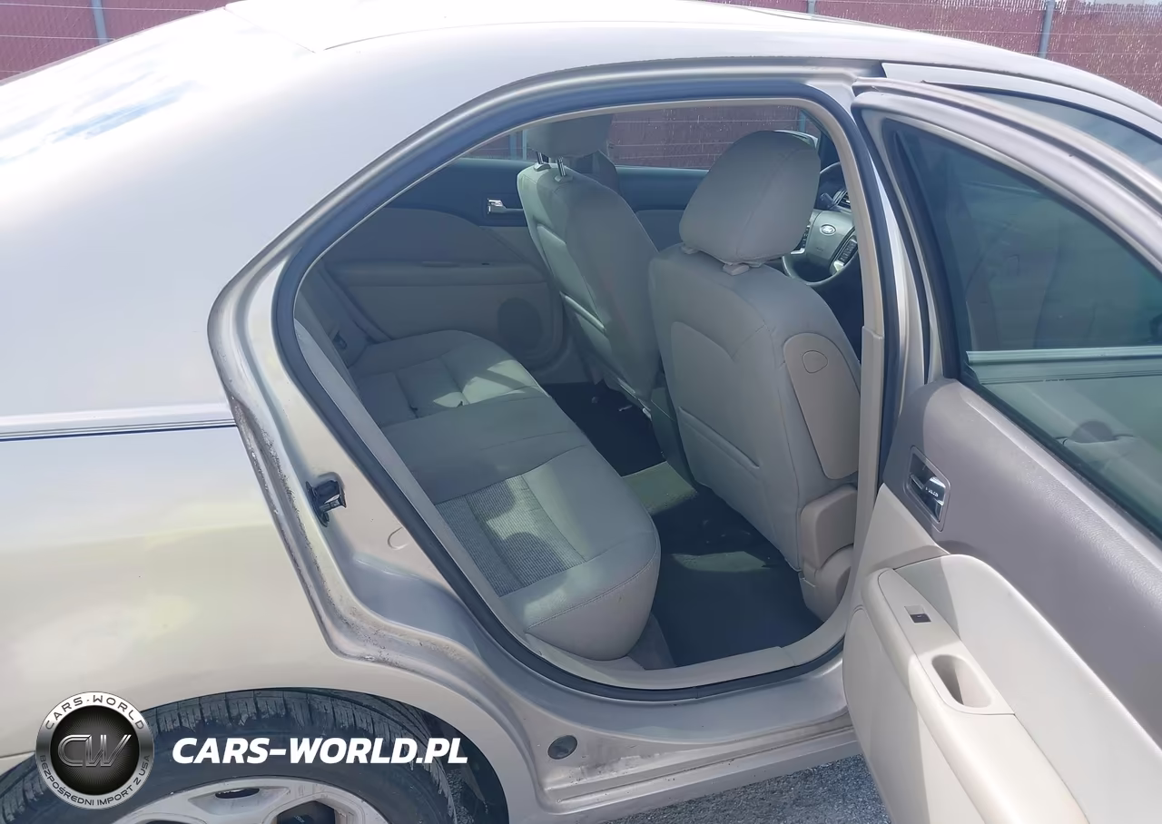 2010 Ford Fusion Se VIN:3FAHP0HA5AR364708 - 8