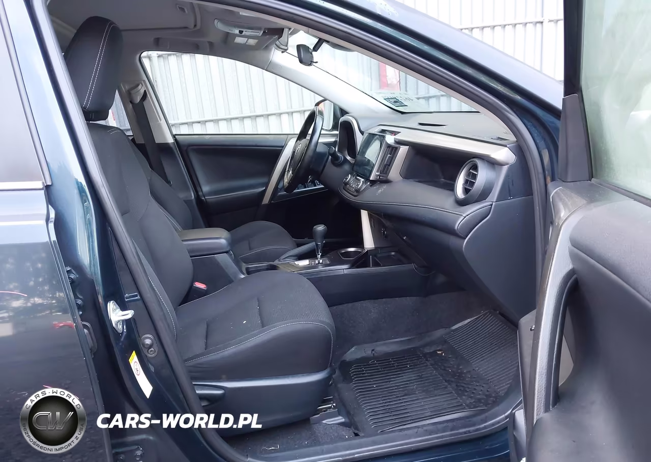2018 Toyota Rav4 Xle VIN:JTMRFREV0JJ748189 - 5