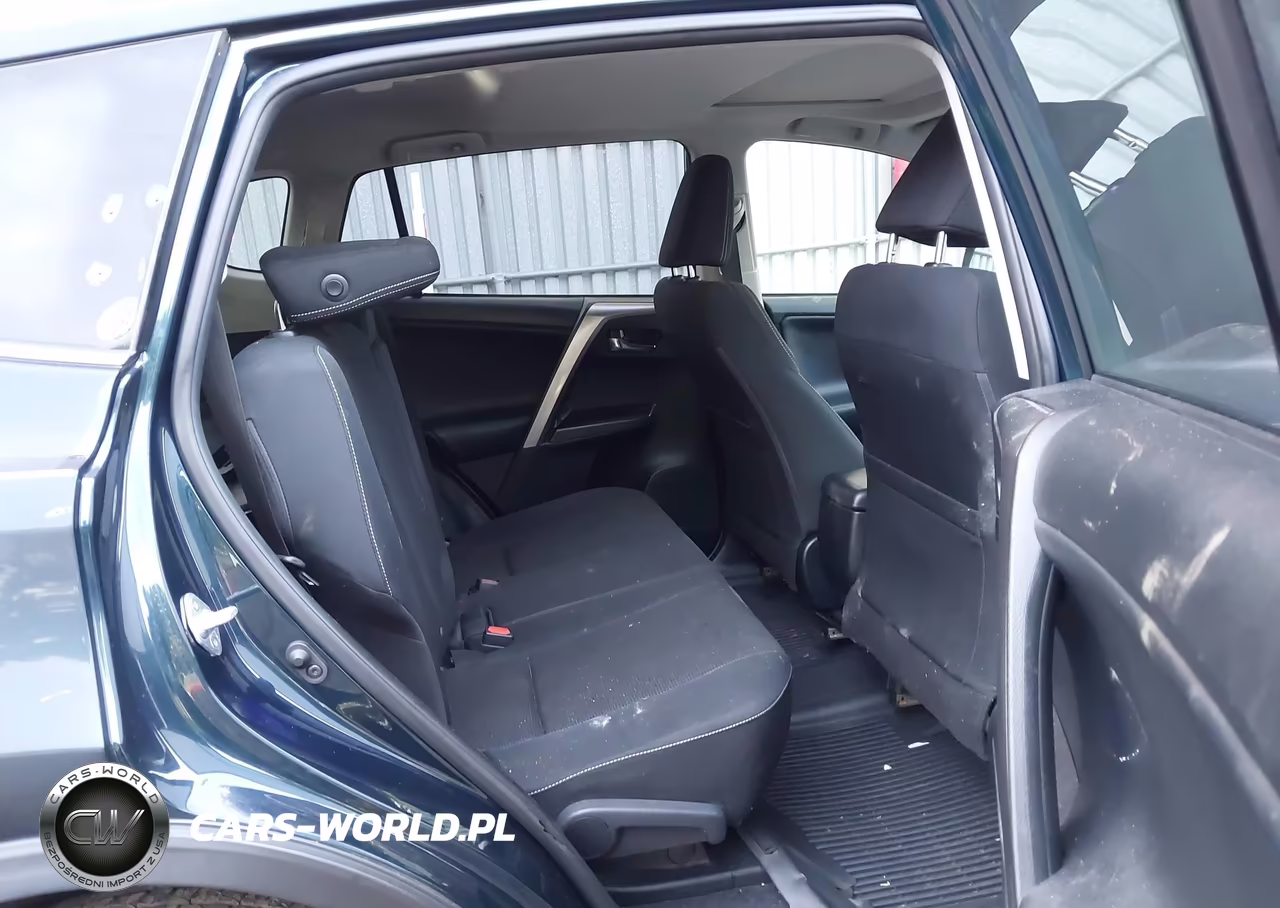 2018 Toyota Rav4 Xle VIN:JTMRFREV0JJ748189 - 8