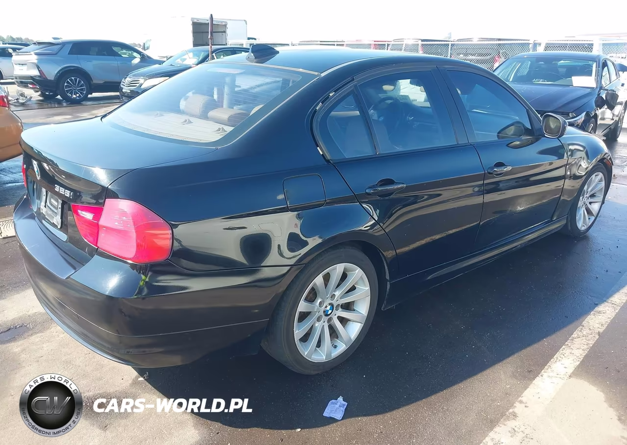 2011 BMW 328I VIN:WBAPH7G52BNN02397 - 4