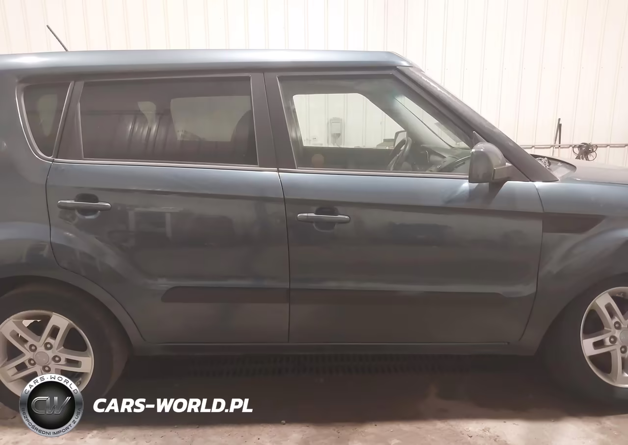 2011 Kia Soul + VIN:KNDJT2A23B7203661 - 13