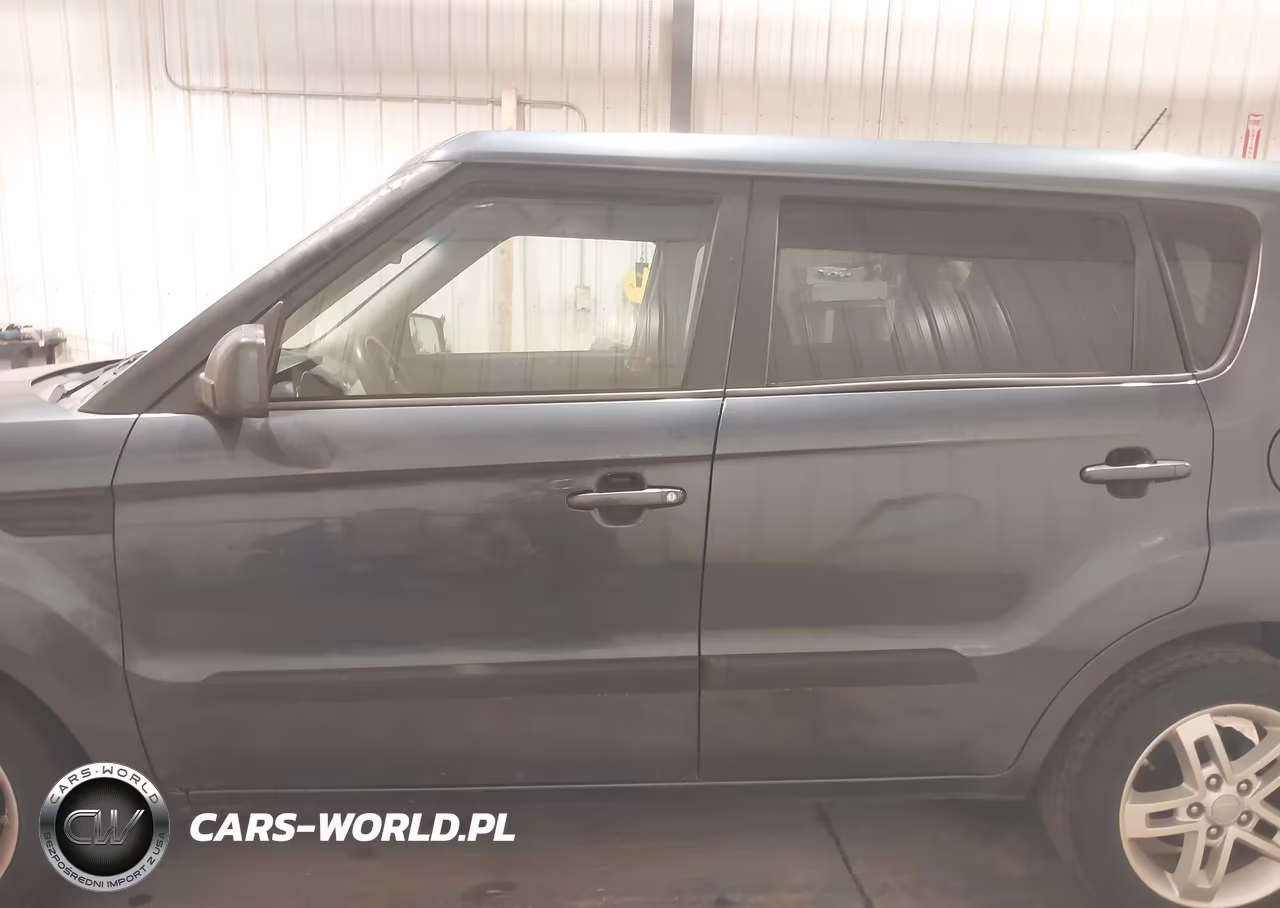 2011 Kia Soul + VIN:KNDJT2A23B7203661 - 14