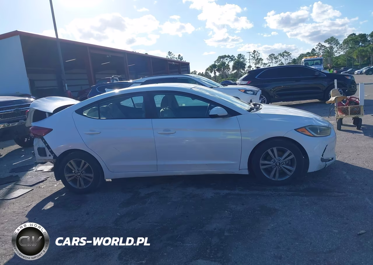 2017 Hyundai Elantra Se VIN:5NPD84LF9HH189974 - 13