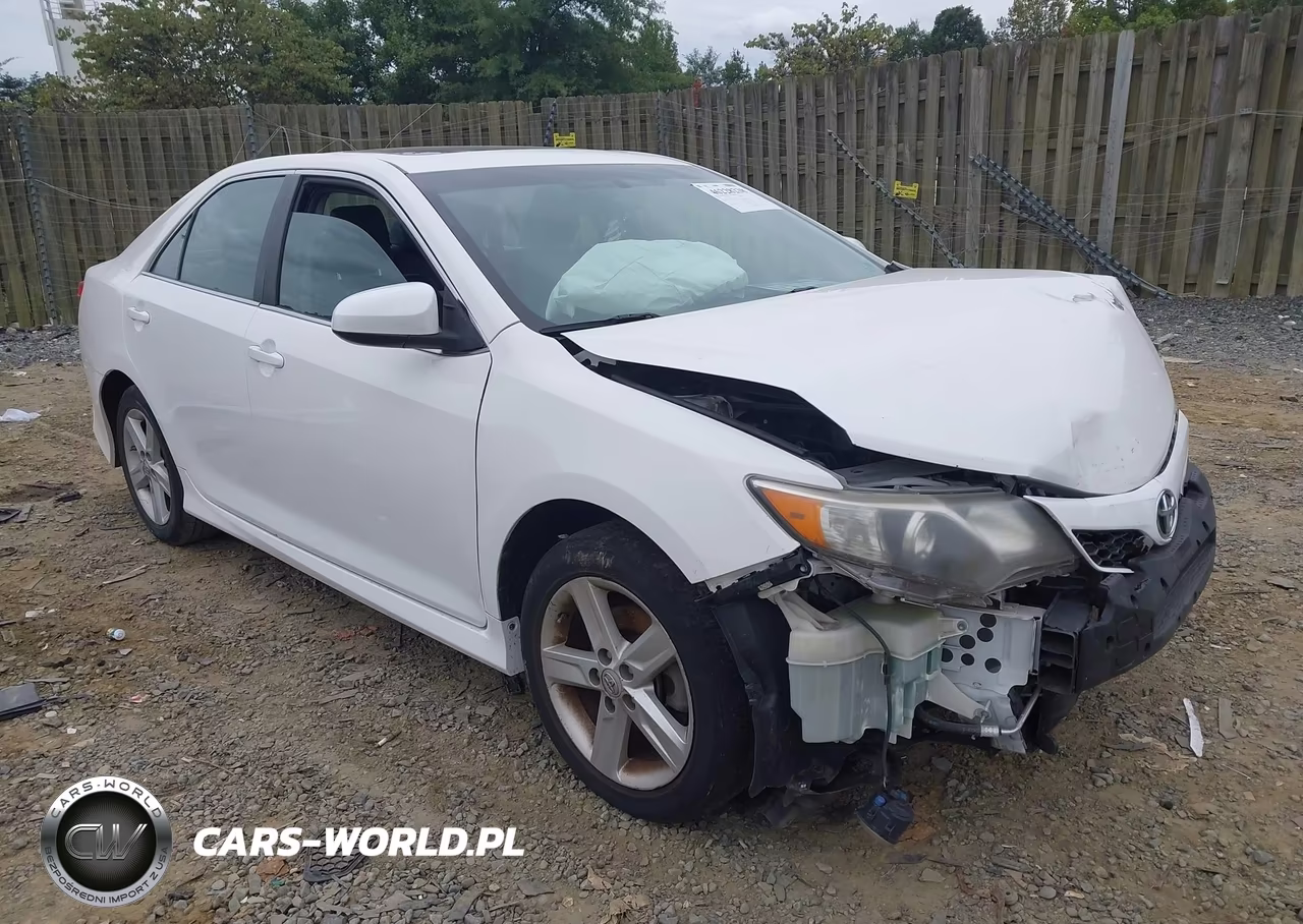 2014 Toyota Camry Se – zdjęcie 1 z 15