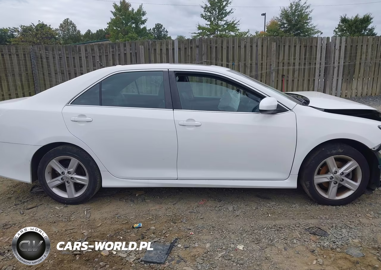 2014 Toyota Camry Se VIN:4T1BF1FK4EU799282 - 12