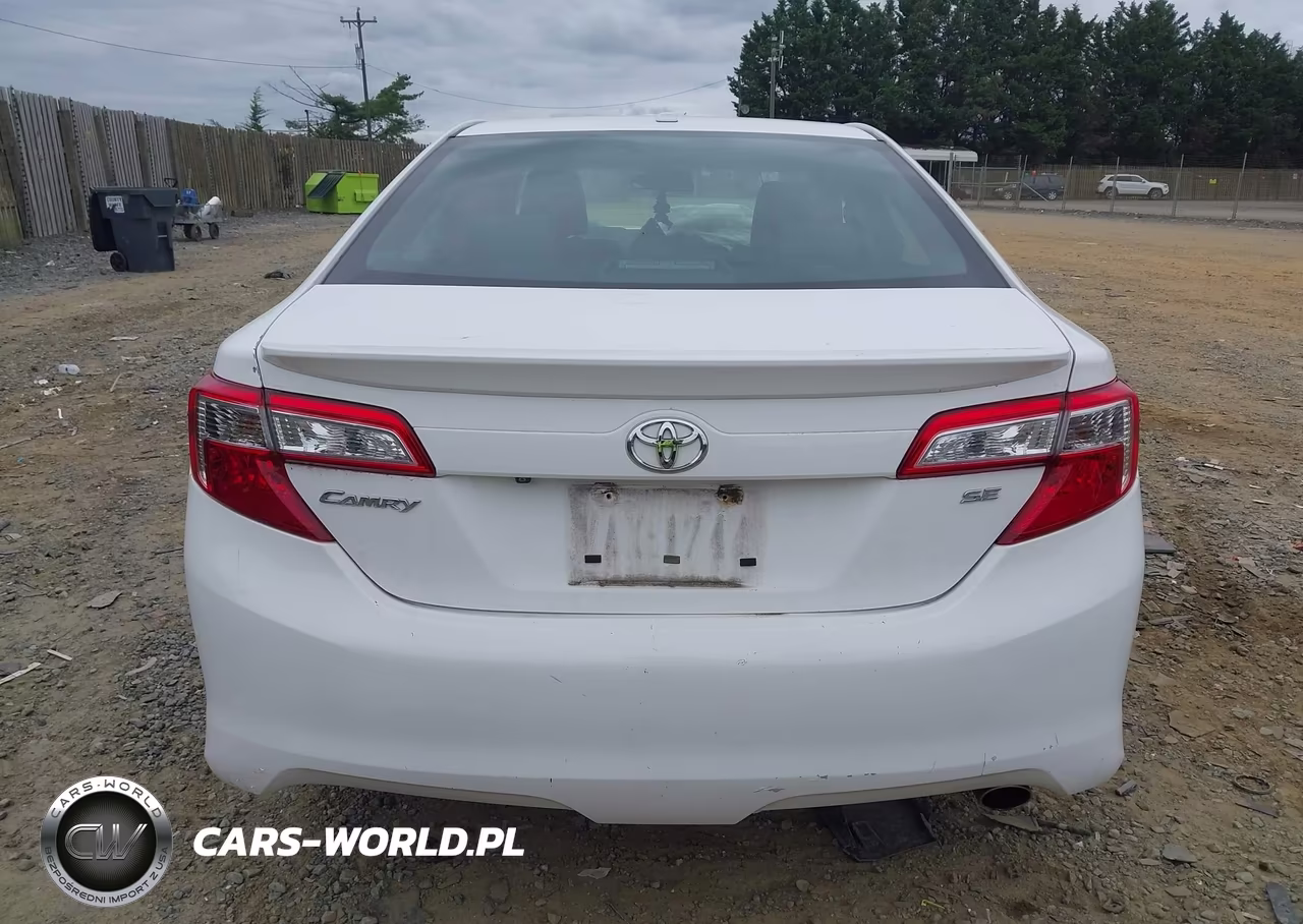 2014 Toyota Camry Se VIN:4T1BF1FK4EU799282 - 15
