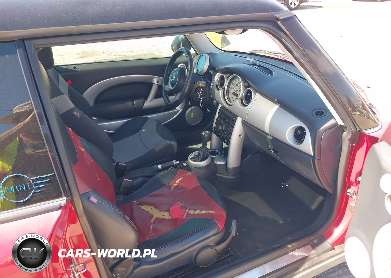 2005 Mini Cooper VIN:WMWRC33465TJ68677 - 5