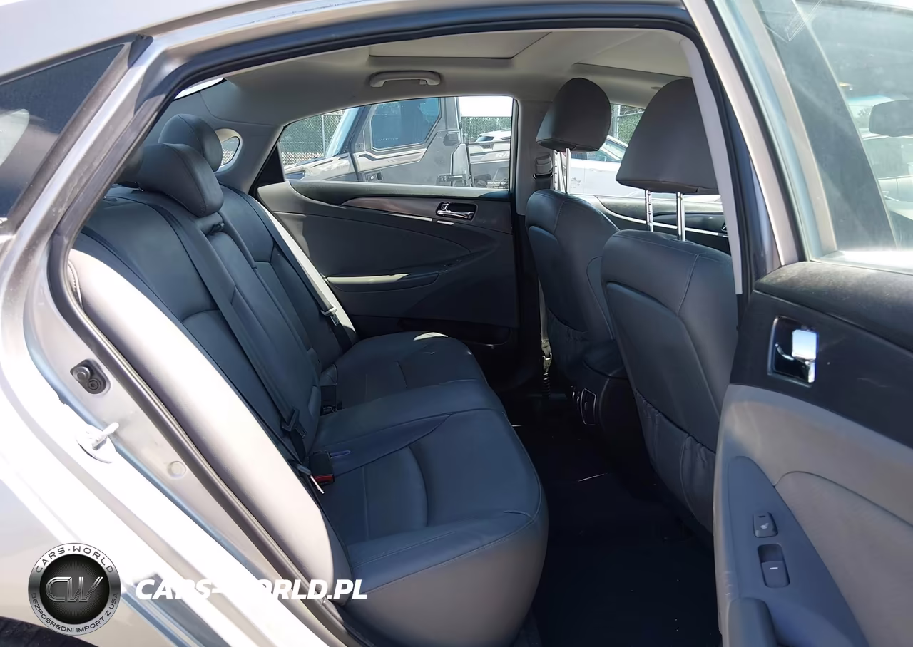 2012 Hyundai Sonata Hybrid VIN:KMHEC4A43CA038760 - 8