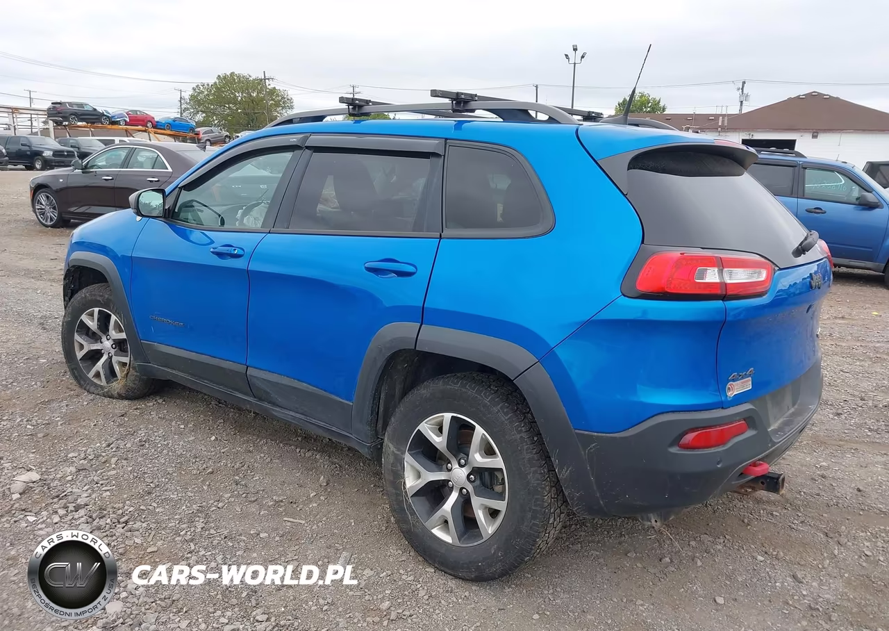 2018 Jeep Cherokee Trailhawk 4X4 VIN:1C4PJMBXXJD502828 - 3