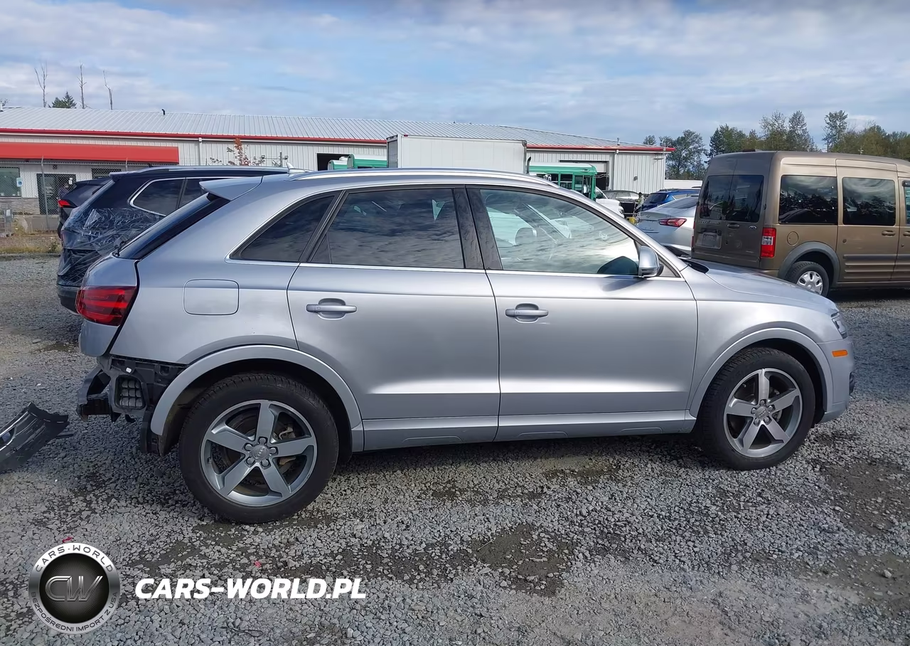 2015 Audi Q3 2.0T Premium Plus VIN:WA1EFCFS2FR003026 - 14